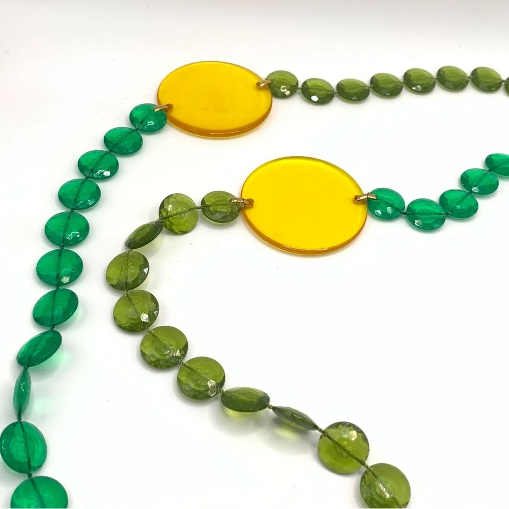 Colorful Vintage Long Yellow and Green Lucite Beaded Necklace W/ Fold over clasp - Picture 4 of 8